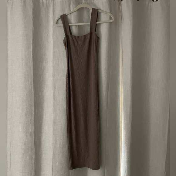 Dresses & Skirts - Ribbed midi dress